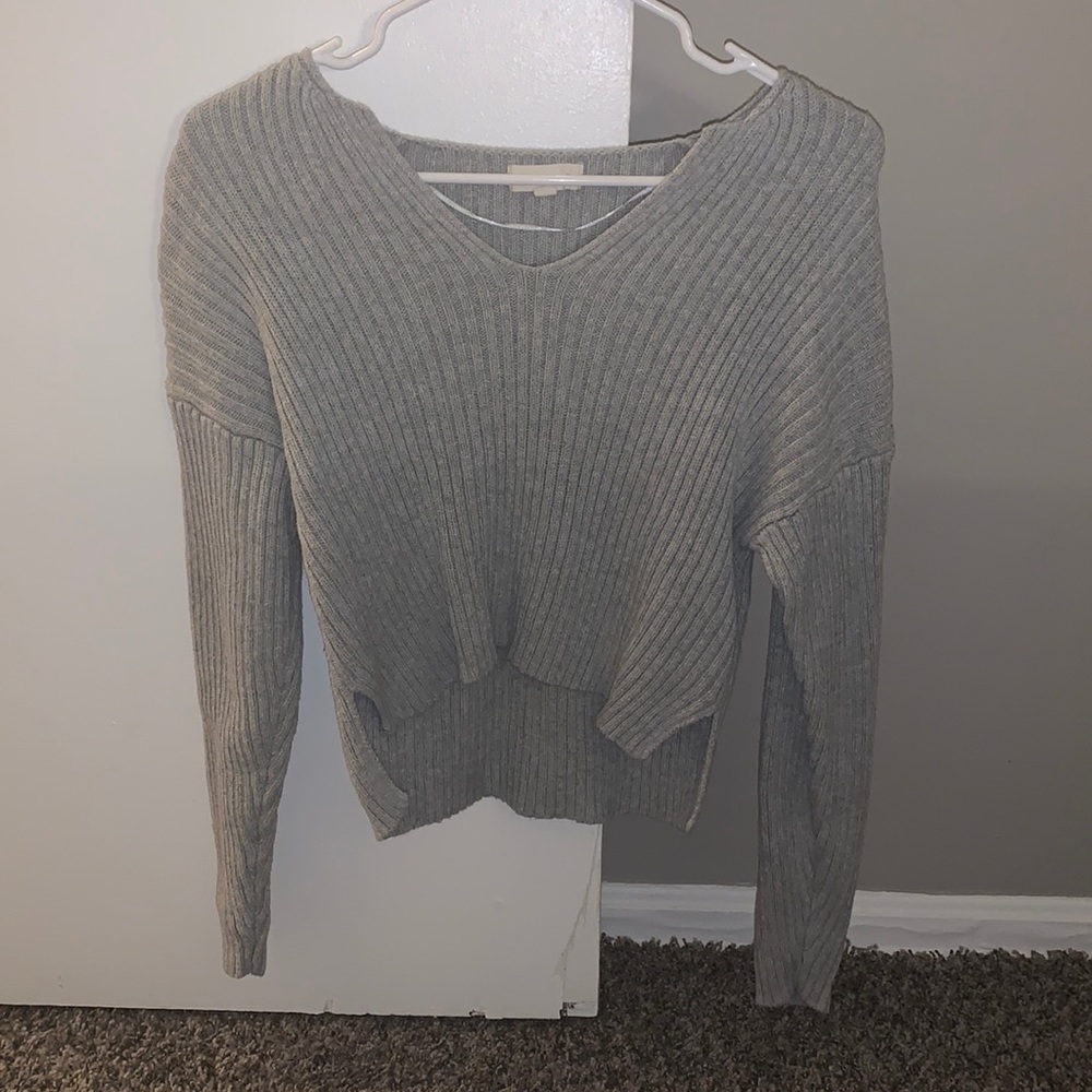 Grey Ribbed V-neck Sweater from LA Hearts Size XS